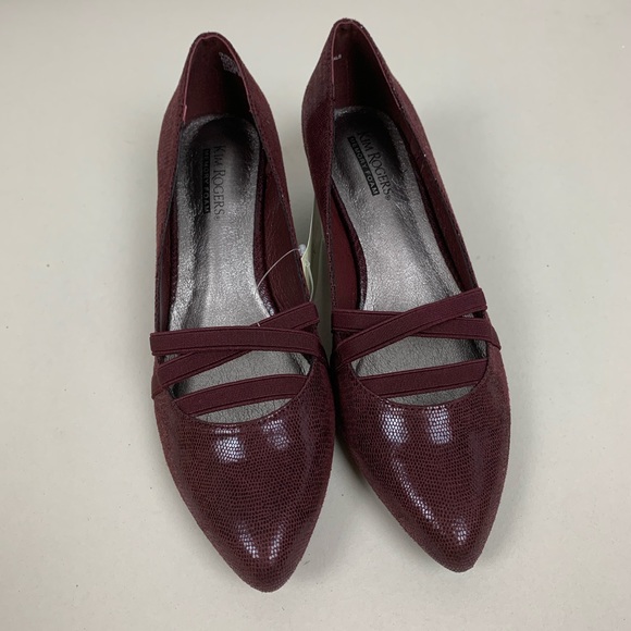 STORAGE Kim Rodger red snakeskin texture Point toe chunky heel pumps Sz 6.5 - Picture 14 of 16